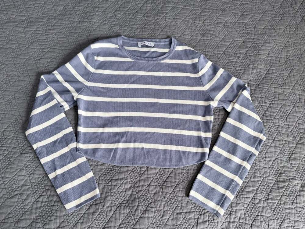 Gilli Est. 2008 Women's Striped Ribbed Long Sleeve Crop Top L
AD